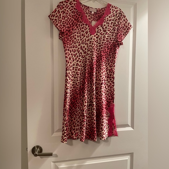 BED OF ROSES Other - Bed of Roses Fuchsia Animal Print, Wine,Pink & Ivory Gown w/pink trim side split